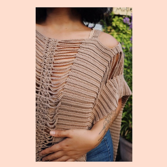 Boho Flowy Poncho - Picture 2 of 3